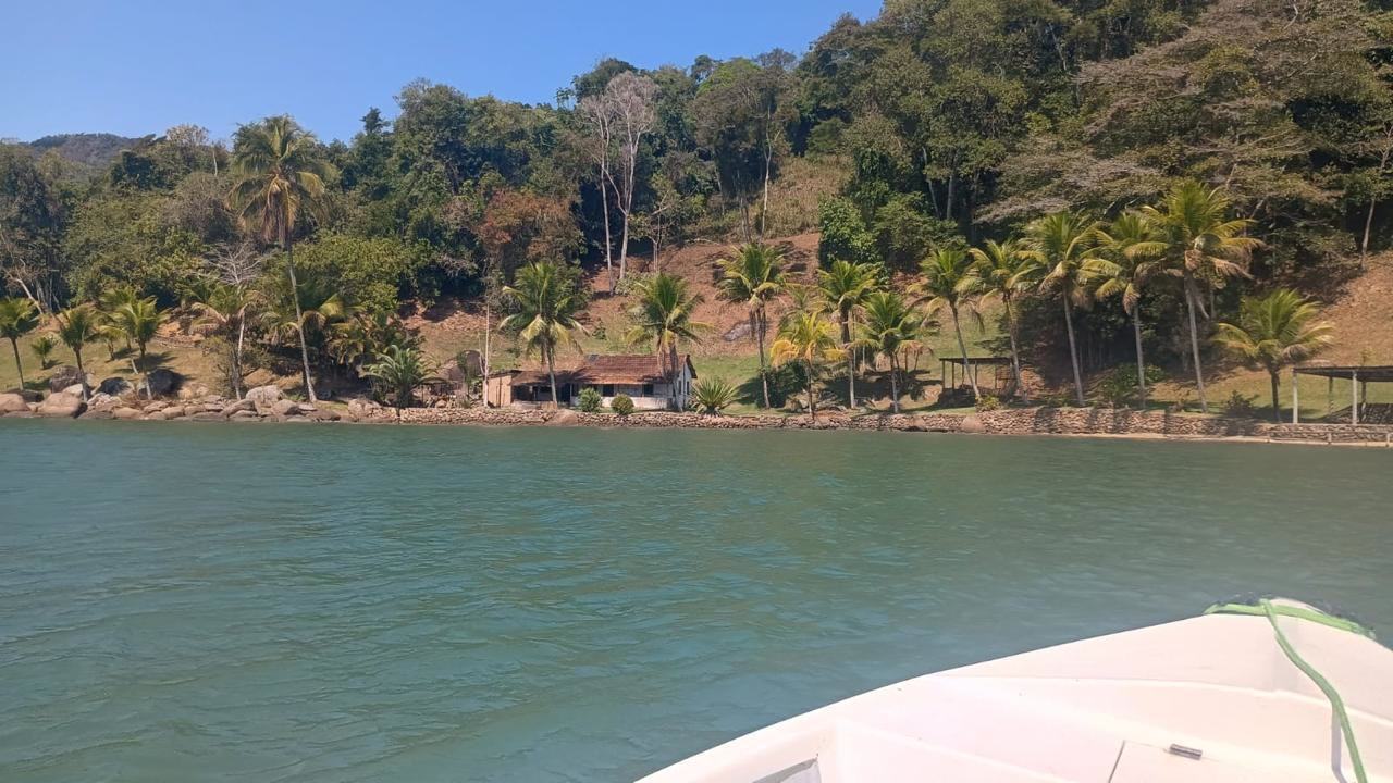 Acesso exclusivo pelo mar